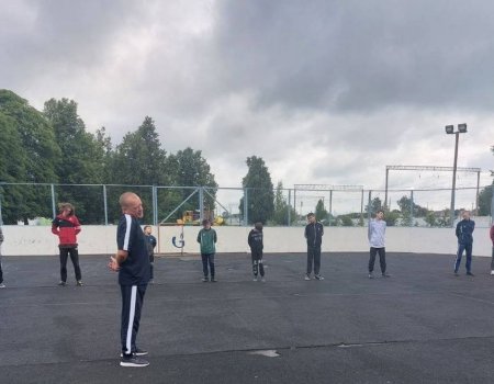 Каждое утро в детском лагере 