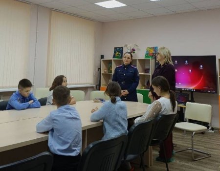 В ОКУ «Центр «СемьЯ» состоялась значимая встреча воспитанников с представителями надзорных органов и региональной власти