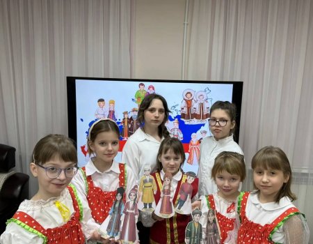 «Я, ты, он, она — вместе целая страна!»