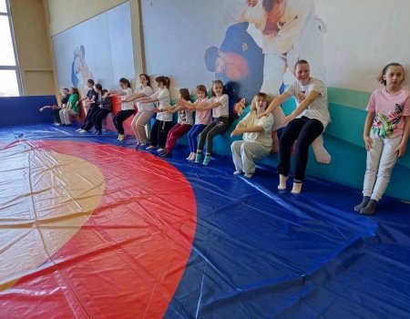 Посетили занятие по лечебной физкультуре