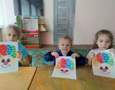 Увлекательное занятие «Прическа для клоуна»