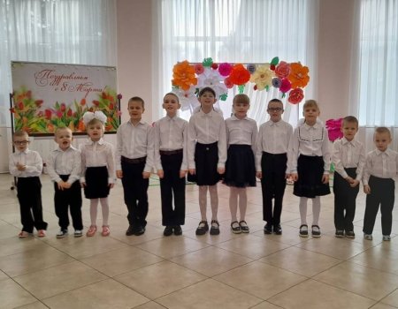 «Любимым женщинам»